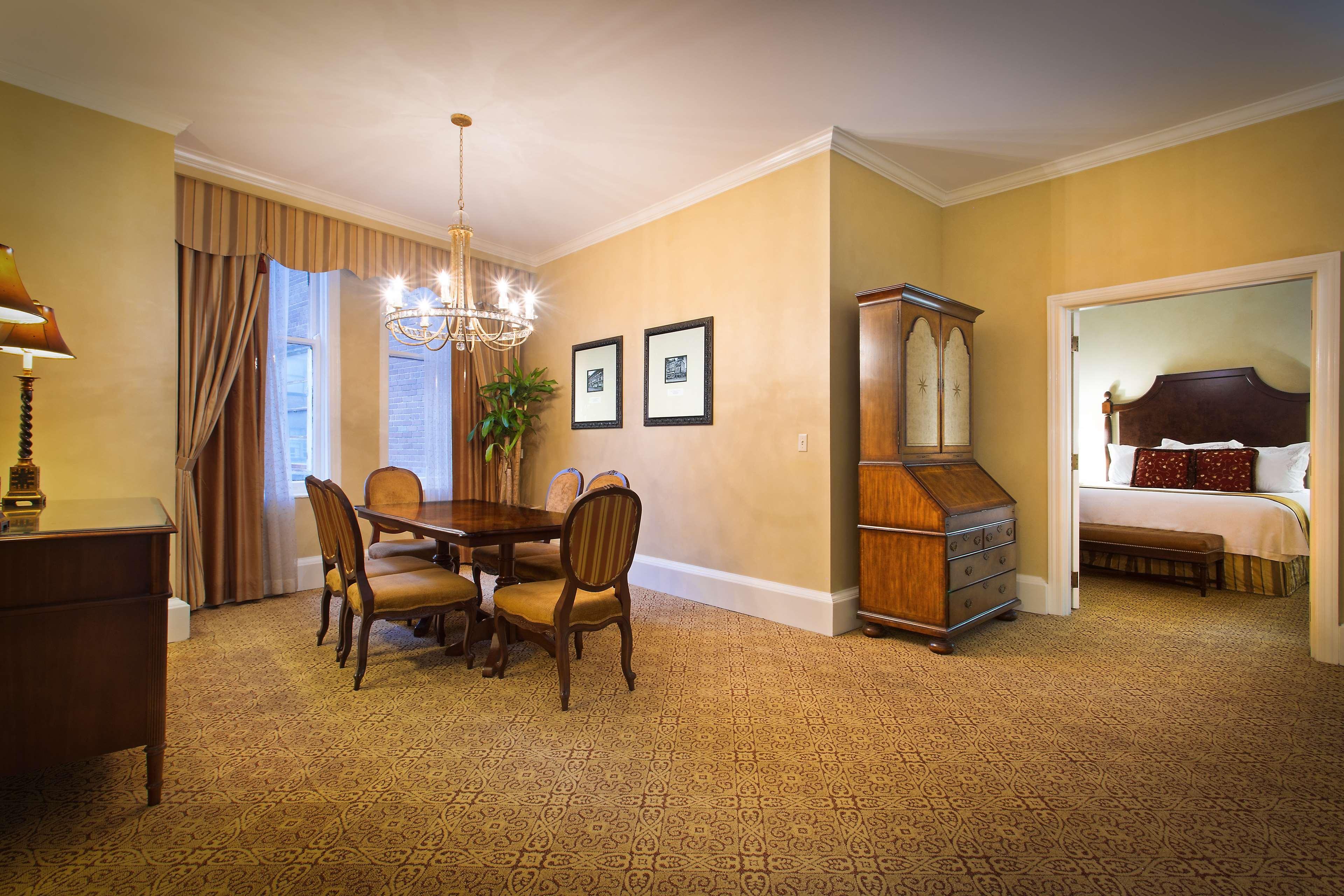 The Roosevelt - Waldorf Astoria & New Orleans