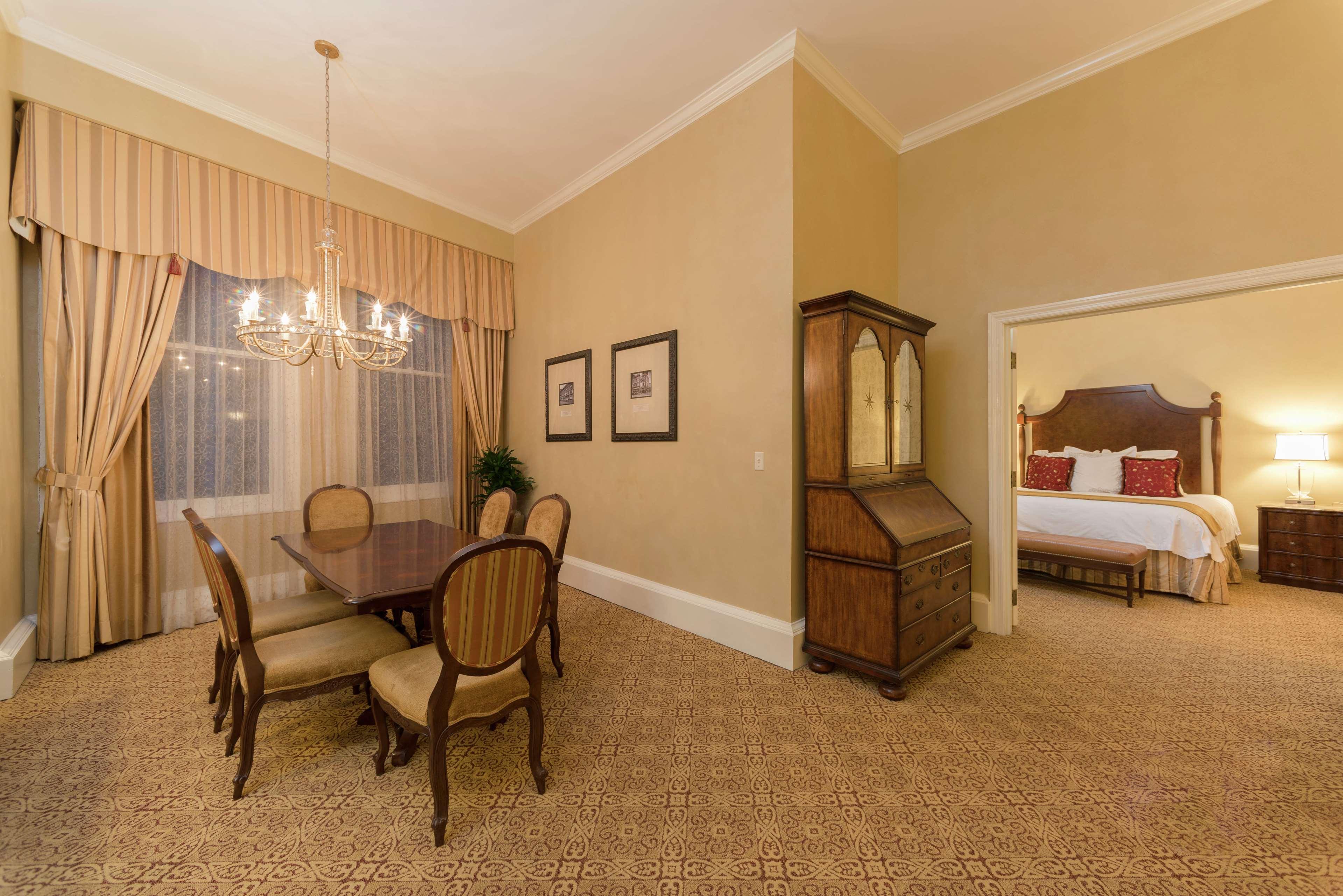 The Roosevelt - Waldorf Astoria & New Orleans